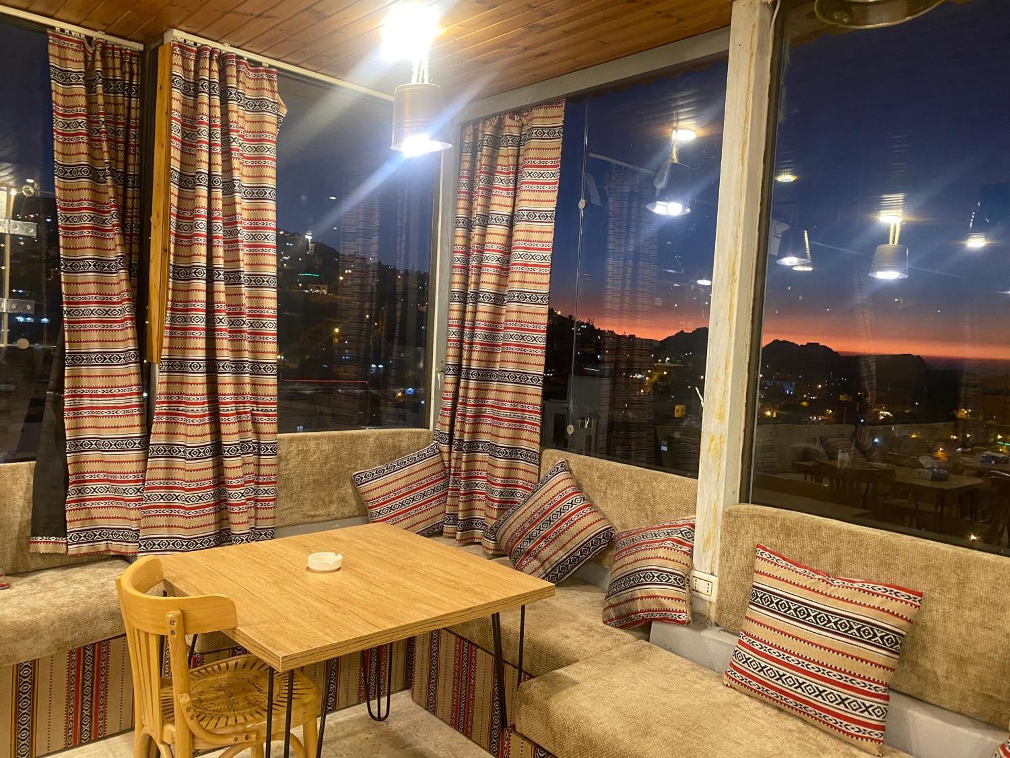 Raqeem Hotel Вади Муса Экстерьер фото